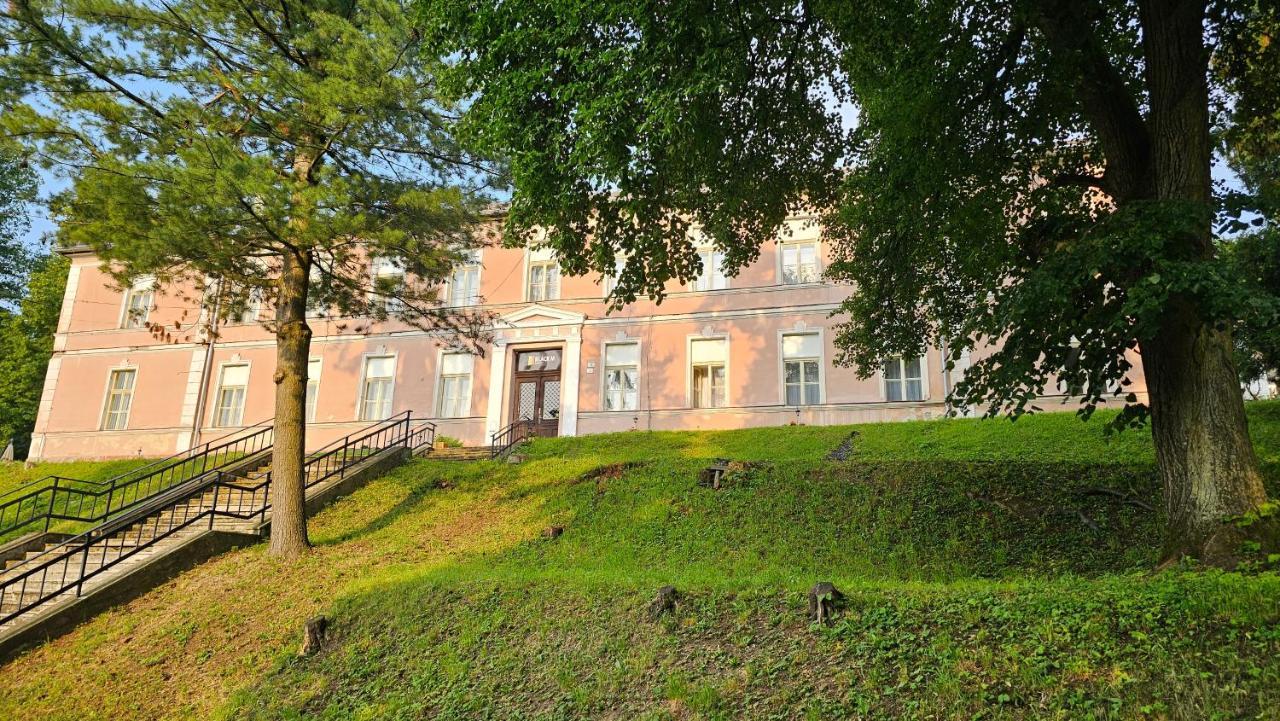 Black M - Penzion - Restauracia Banska Stiavnica Exterior photo