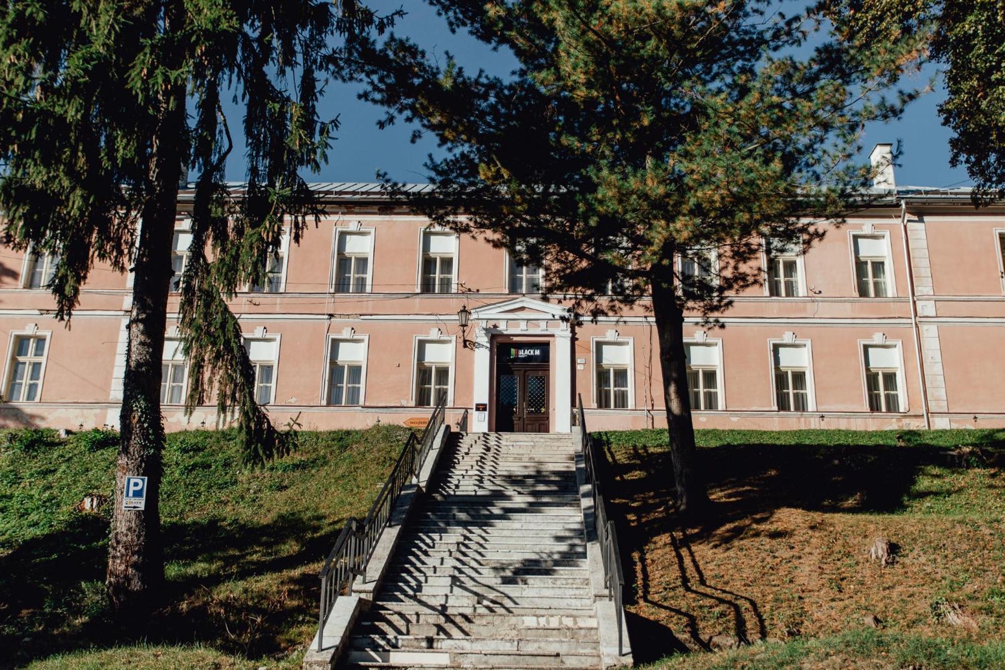 Black M - Penzion - Restauracia Banska Stiavnica Exterior photo